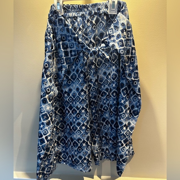 Mayoral pants/skirt size 7 (like new) - Picture 1 of 3